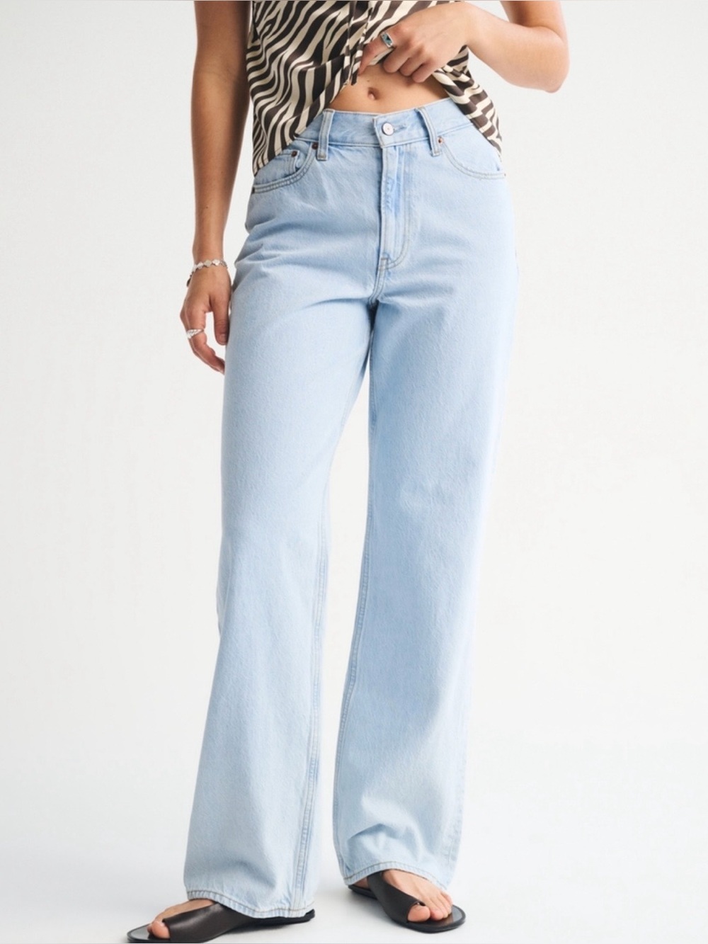 Abercrombie & Fitch Light Wash High-Rise Loose Jeans